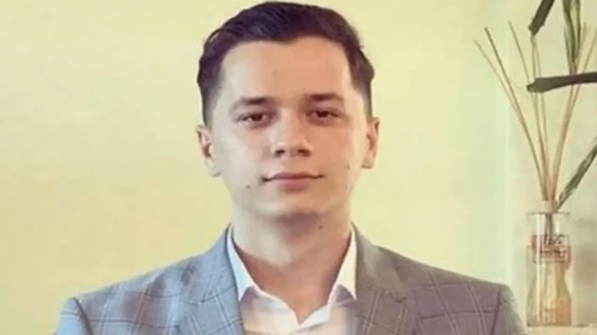 Emre olur kimdir kac yasinda nereli emre olur turkiyeye mi getirildi LVYdBUqh.png