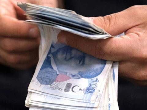 En dusuk emekli ayliginin artirilmasina yonelik duzenlemeyi de iceren kanun teklifi komisyonda 2OnR5PQA.jpg