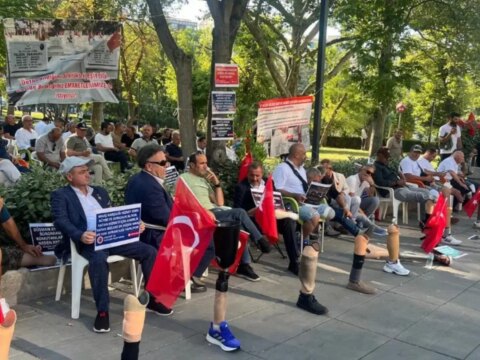Er gazi ve sehit aileleri guvenparkta haklarimiz verilene kadar ayrilmayacagiz iU54HLln.jpg