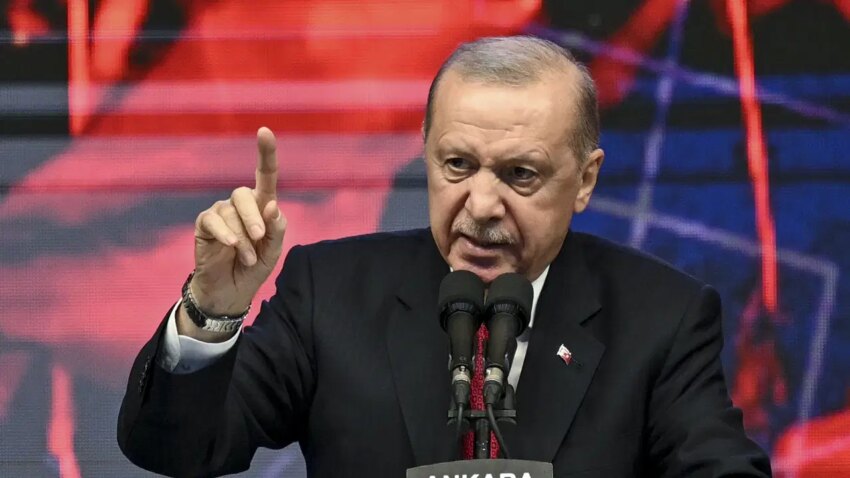 Erdogan bize omur bicenlere sesleniyorum cesurlar bir gun korkaklar ise her gun olur fzNrOMJy.jpg