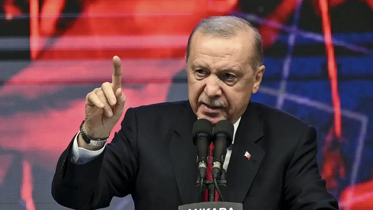 Erdoğan: ‘Bize ömür biçenlere, sesleniyorum; cesurlar bir gün, korkaklar ise her gün ölür’