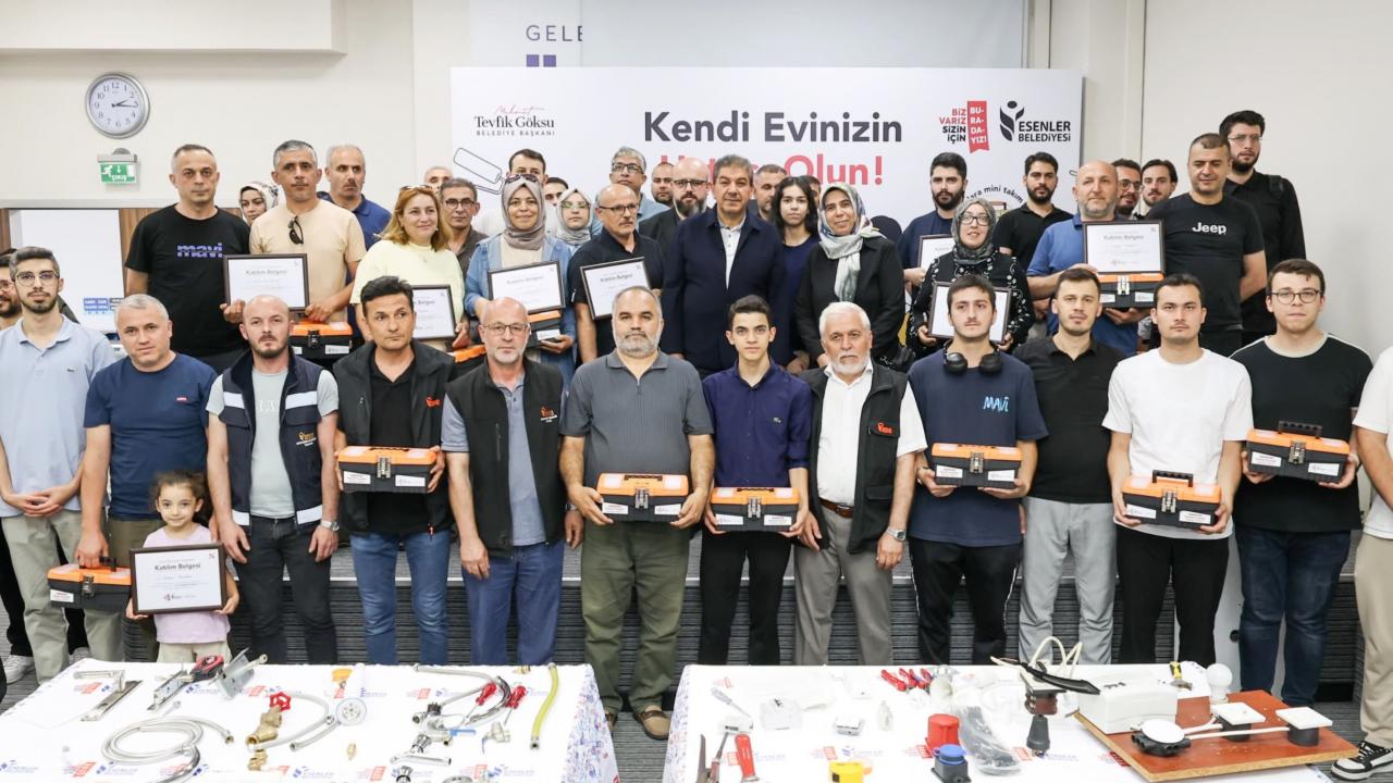 Esenler’de evlerin yeni ustaları göreve hazır!