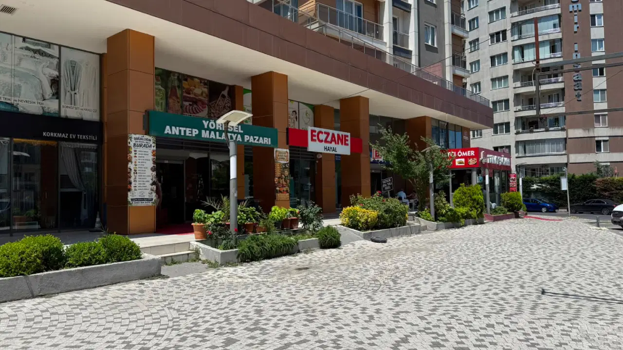 Esenyurt’ta silahlı saldırı kamerada