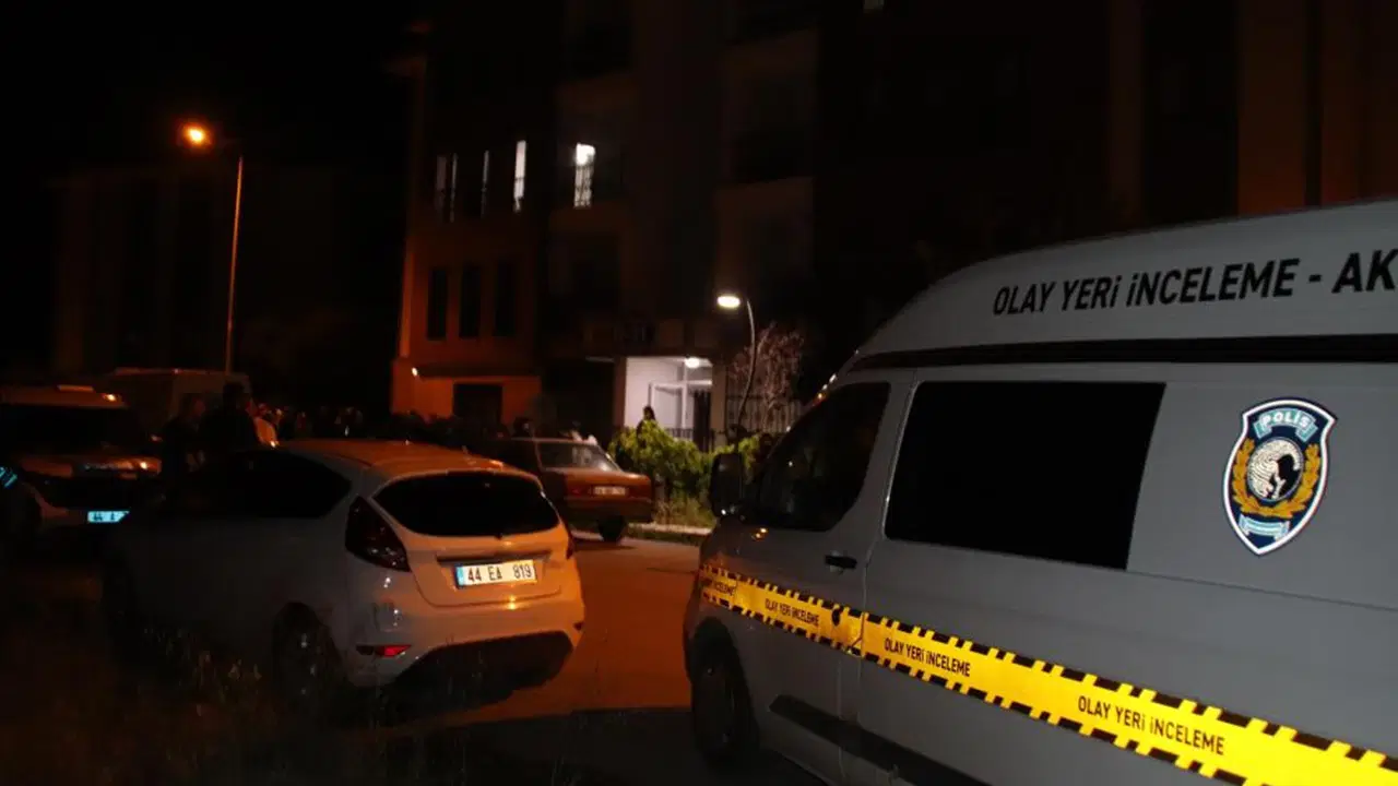 Esine goz kirpip sozlu tacizde bulundugunu one surdugu komsusunu 3 kursunla oldurdu 6Y4Jw6PZ.jpg
