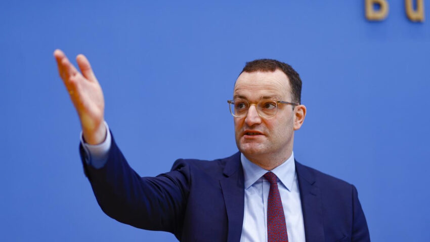 Eski bakan ortaligi karistirdi ulkesinde karsi ciktigini yurt disinda yapti QpT2qt7k.jpg