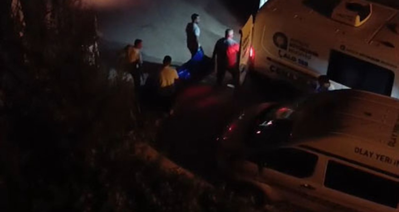 Eski kiz arkadasinin evine gitti dehset sacti 2 olu 1 yarali SpfqMSia.jpg