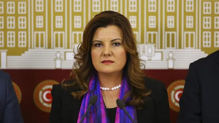 Fatma kaplan hurriyet kimdir neden gozaltina alindi izmit belediye baskani fatma kaplan hurriyet kac DlqEzUGd.jpg