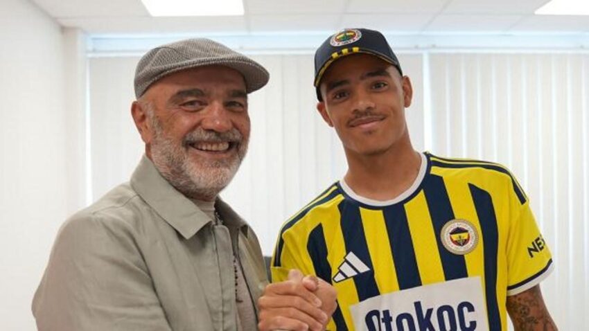 Fenerbahce mason greenwooda kavustu havaalaninda coskulu kalabalik KFjSdGvK.jpg