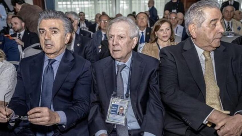 Fenerbahcede istifa ruzgari mahmut uslu dahil 7 yonetici istifa etti kulupten aciklama nZpC1sxL.jpg