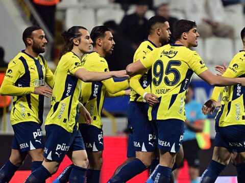 Fenerbahcenin eski yildizi galatasarayin radarinda transferde b plani hazir MLTVRtB6.jpg