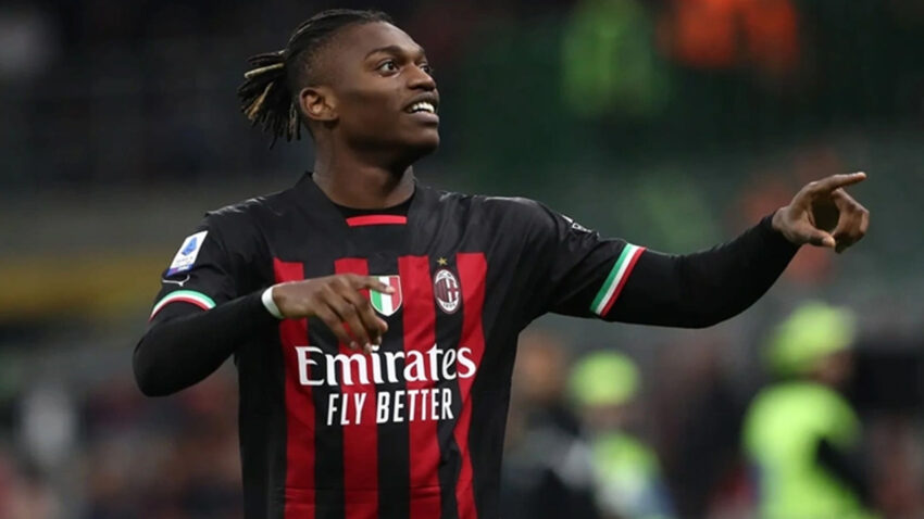 Fenerbahcenin rafael leao plani belli oldu oyuncu kararini verdi p6CK5adI.jpg