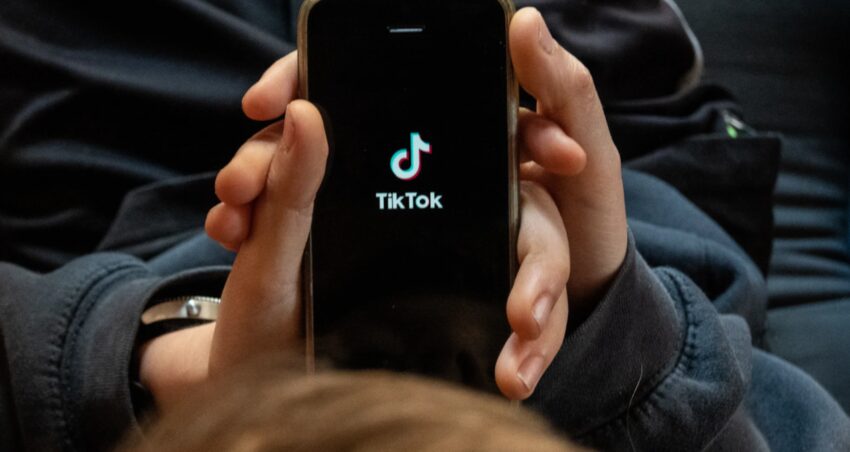 Fenomen cift tiktoktan servet kazanip devletten sosyal yardim almaya devam etti JEG3ANct.jpg