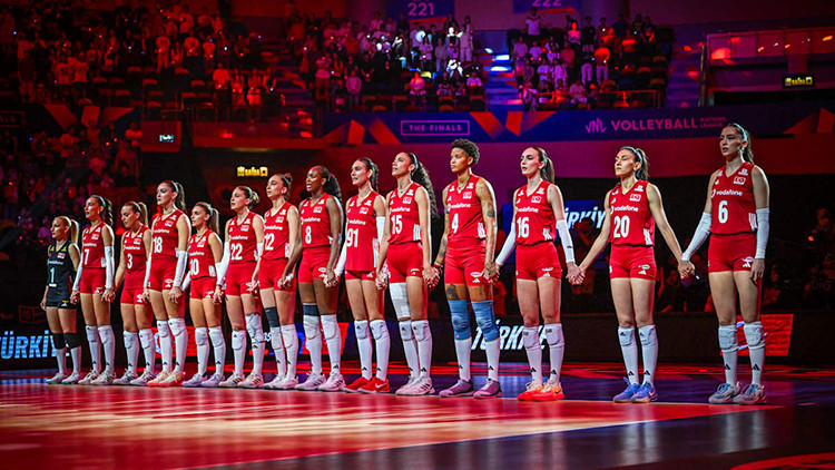 Filenin Sultanları, ev sahibi Çin’i set vermeden devirip finale yükseldi! (VNL Milletler Ligi)