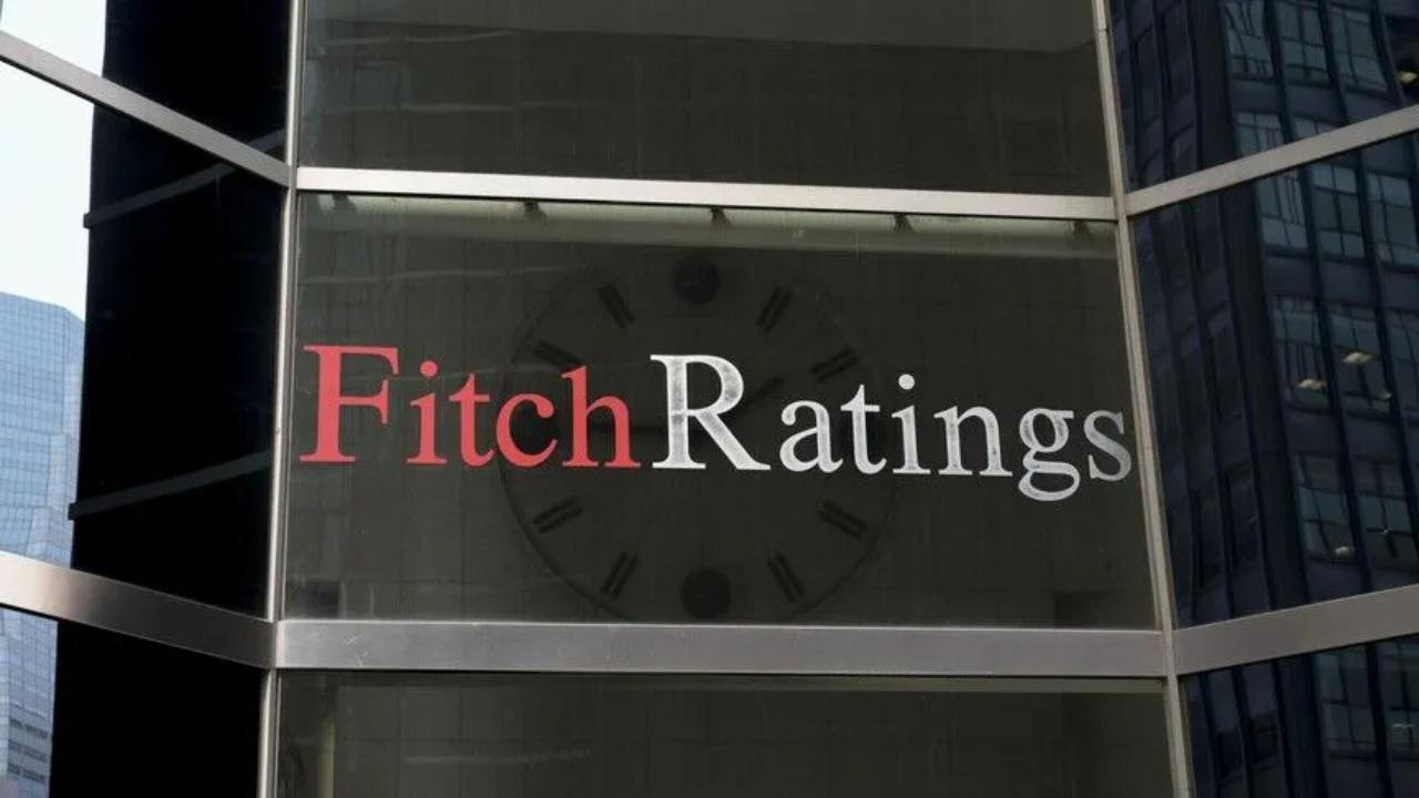 Fitch, Türkiye’nin kredi notunu “BB-” olarak teyit etti