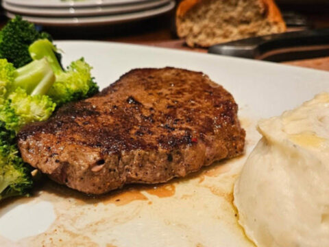 Fiyat ayni kaldi ama tabak kuculdu unlu restoran zinciri musterilerin hedefinde tncEKmdl.jpg