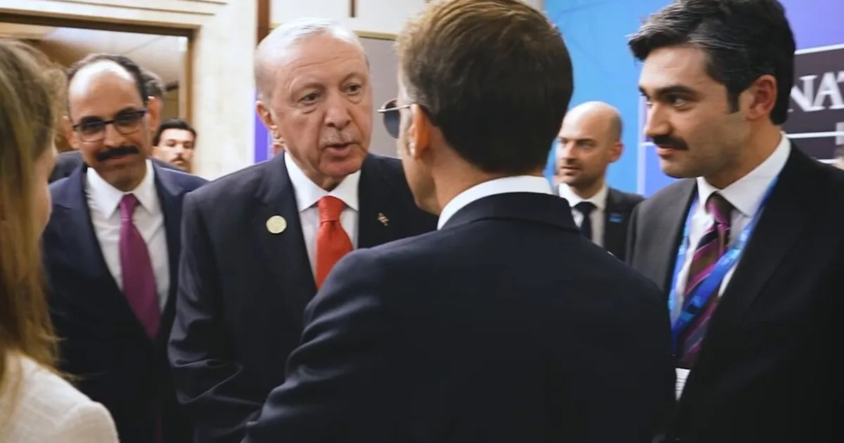 Fransa Cumhurbaşkanı Macron’dan mevkidaş paylaşımı