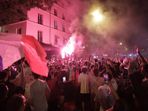 Fransa fasi eledi paris karisti 2RafcU7e.jpg