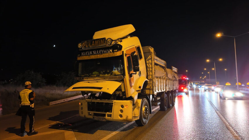 Freni patladi 15 kilometre duramadi polis yolu bosaltti 1FjHMxtW.jpg