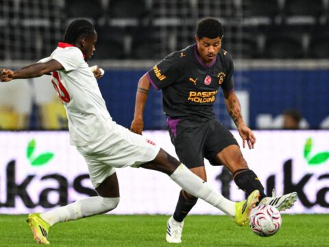 Galatasaray 2 golle yenildi B9594B7J.jpg