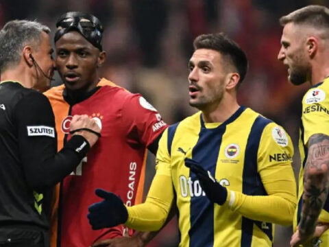 Galatasaray fenerbahce derbisinin olayli ismi fifanin kararini duyunca hungur hungur agladi AvSJJfi5.jpg