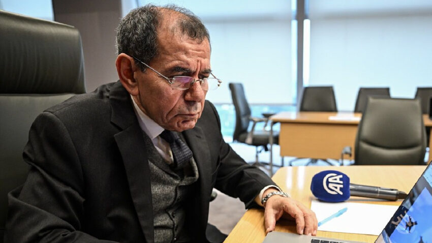 Galatasarayda dursun ozbekin sabri tasti kimsenin gozunun yasina bakmam IHHF5Bxr.jpg