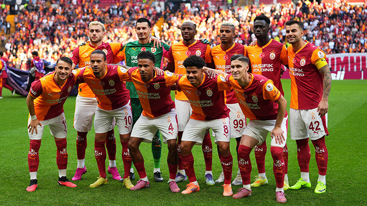 Galatasarayda surpriz ayrilik karari OsfV9Ay3.jpg