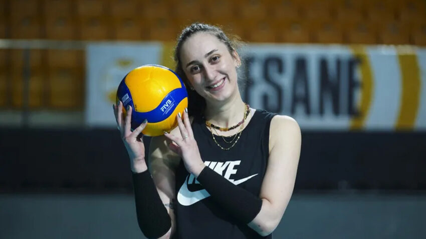 Galatasaraydan file onune takviye ayca aykac transferi aciklandi XrquAj7k.jpg