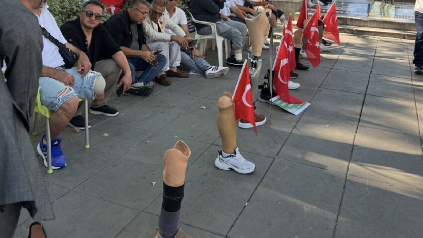 Gaziler guvenparktaki eylemlerini surduruyor haklarimizi alana kadar buradayiz KFrqBwjs.jpg