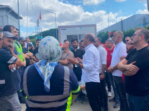 Gebzede uretim yapan ingiliz devinde uretim durdu isciler sendikal haklari icin direniyor vK8Gveuh.jpg