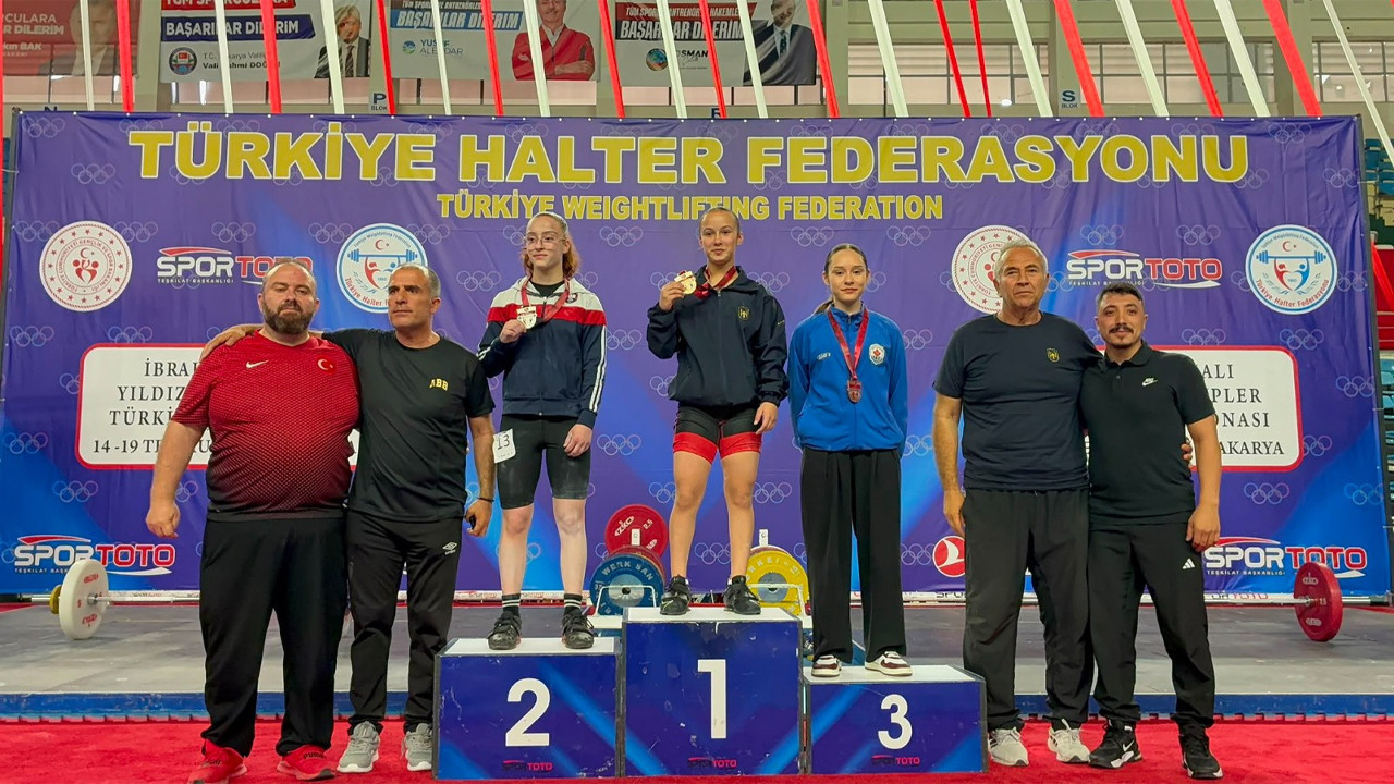 Genç halterci Beyzanur Öztürk, Bilecik’i gururlandırdı