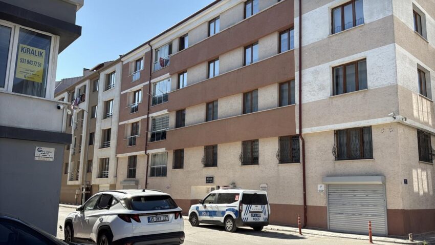 Gunlerdir haber alinamiyordu eve giren ekipler korkunc manzarayla karsilasti MwQFyeqx.jpg