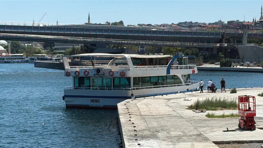 Halicte tur teknesi kopruye carpti denize dusen personel araniyor kCzXGDzG.jpg