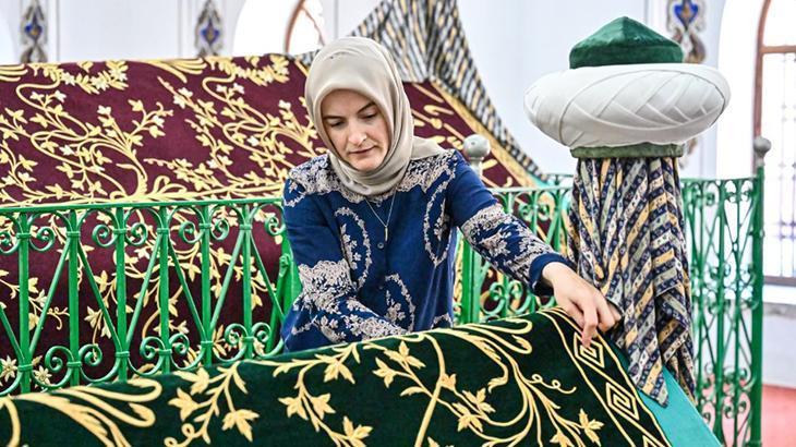 Hanedan türbelerindeki ‘puşide’ler yeniliyor