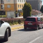 Hatali manevra pahaliya patladi kazaya neden olan surucu arkasina bile bakmadan kacti qIv2ysuf.jpg