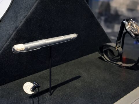 Hayati gorevi kurtarmisti o kalem rekor fiyata satildi lgJFjpH8.jpg