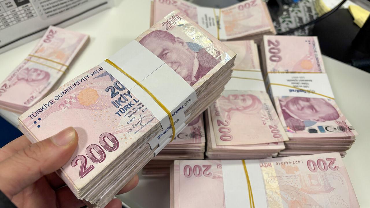 Hazine alacaklari 2534 milyar lira oldu TZ8bpZiQ.jpg