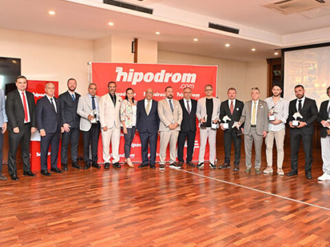 Hipodromcom ana sponsorlugundaki 11 karayel odullerinde yilin basarili safkanlari odullendirildi jRYRcasy.jpg
