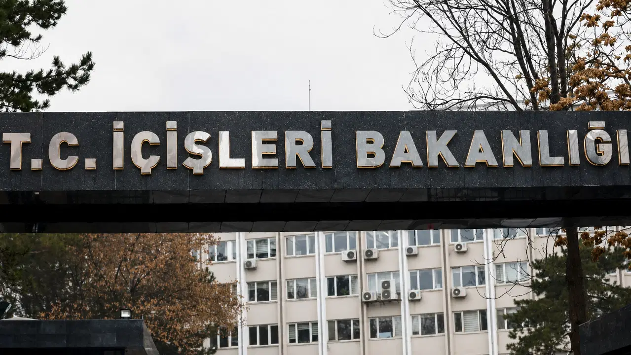 İçişleri Bakanlığı duyurdu: Aranan 65 suçlu Türkiye’ye iade edildi