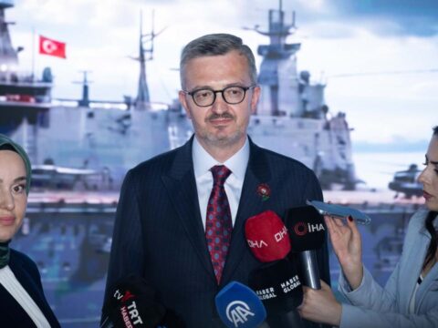 Iletisim baskani duran irade bizim zafer bizim dijital zaman tunelini ziyaret etti Mjrvdx9A.jpg