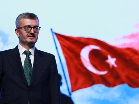 Iletisim baskani durna 15 temmuzda millet iradesi namlular karsisinda galip geldi eifPNFLG.jpg