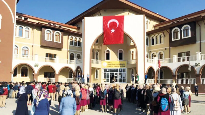 Imam hatip lisesi kiz ogrencileri fotograflarini sansurledi 1kMvp3cg.jpg