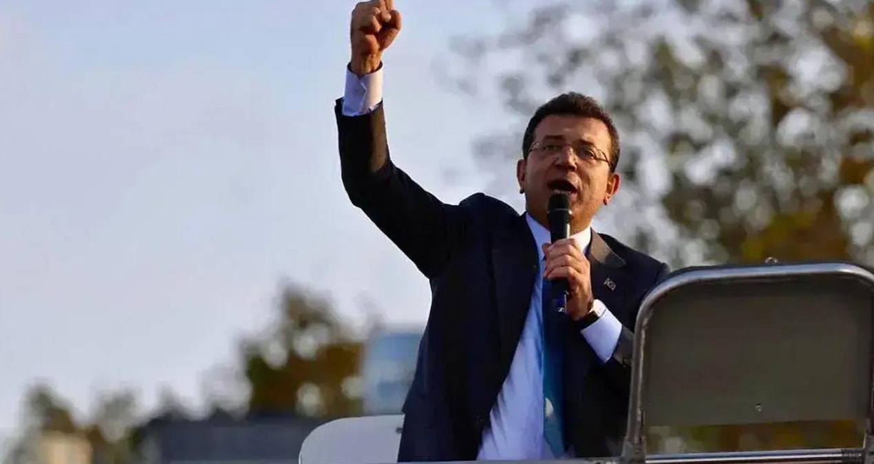 İmamoğlu’ndan gençlere çağrı: Hazır olun; hep birlikte düşünecek, çalışacak ve başaracağız