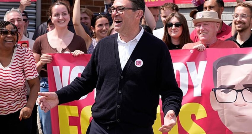 Ingilterenin yeni lideri koltuguna oturdu andy burnham kimdir AfJ9PkTn.jpg