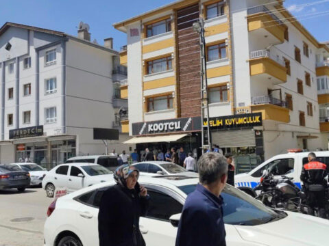 Internetten soygun nasil yapilir diye aratti 2 saatte yakayi ele verdi zDxpKpOG.jpg