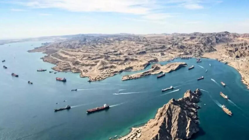 Iran hurmuz bogazindan gecmeye calisan 4 gemi fuze ve iha saldirilariyla durduruldu chgpwgk5.jpg