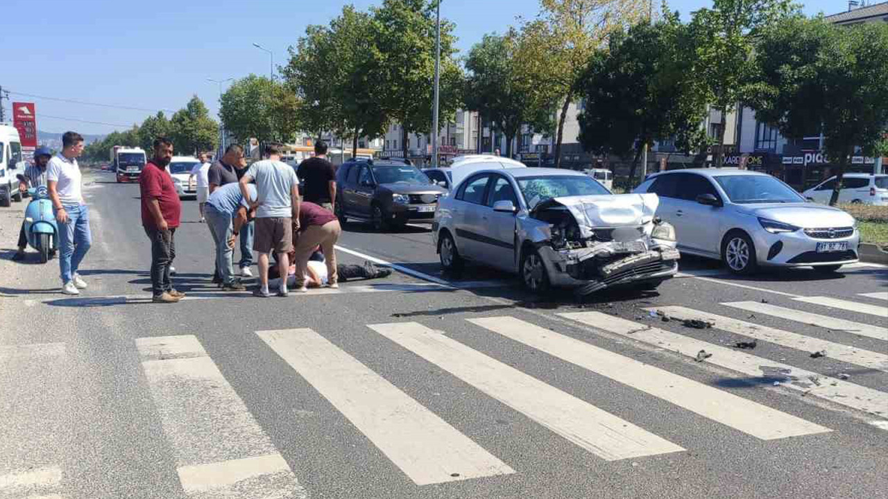 Işıklı kavşakta 2 otomobil çarpıştı: 1 yaralı