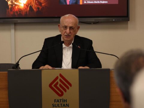 Ismail kahraman gemiden fareler kacar kaptanlar degil WOzDNZzO.jpg