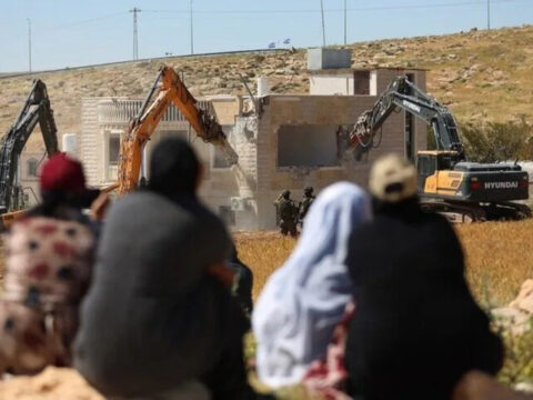 Israil filistinlilerin evlerini yikmayi surduruyor 2 filistinlinin evi yerle bir edildi vFpEBRpG.jpg