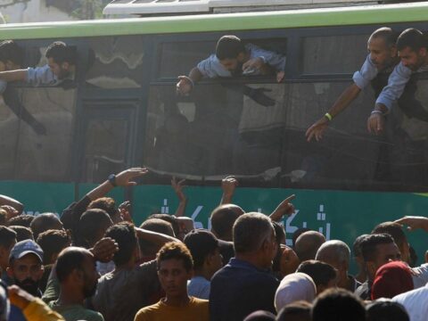 Israil gazzeden alikoydugu 60 filistinli esiri serbest birakti 9VrtlxlH.jpg