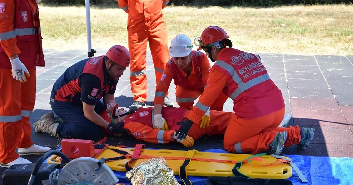 İstanbul Beylikdüzü’nde afet gönüllülerine kapsamlı eğitim